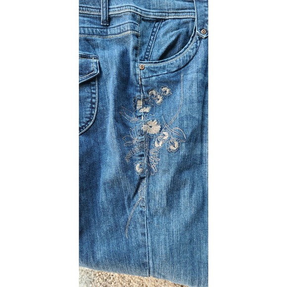 NWT Avenue Floral Embroidered Jeans Size 18 - Picture 5 of 6